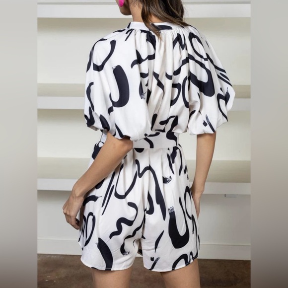 Entro Black and White Abstract Romper - Picture 2 of 9